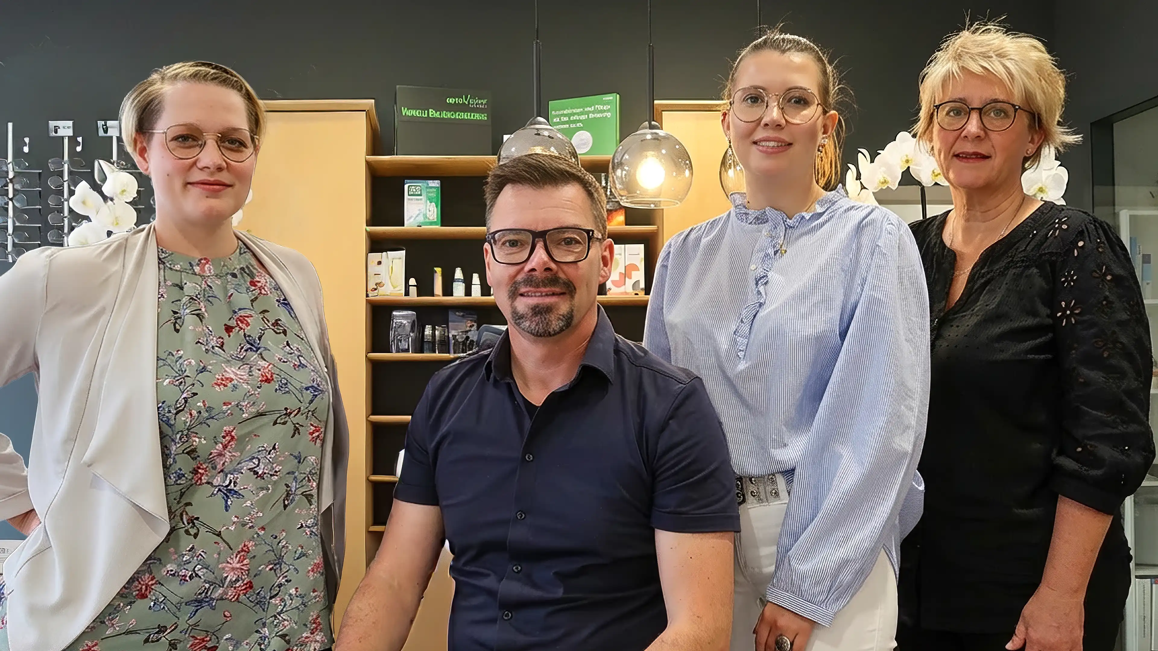 Teamfoto von Optimal Optik im Helmstedt